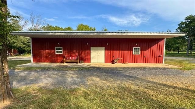 Hodgen, Oklahoma, 74939, United States, 4 Bedrooms Bedrooms, ,3 BathroomsBathrooms,Residential,For Sale,1979733