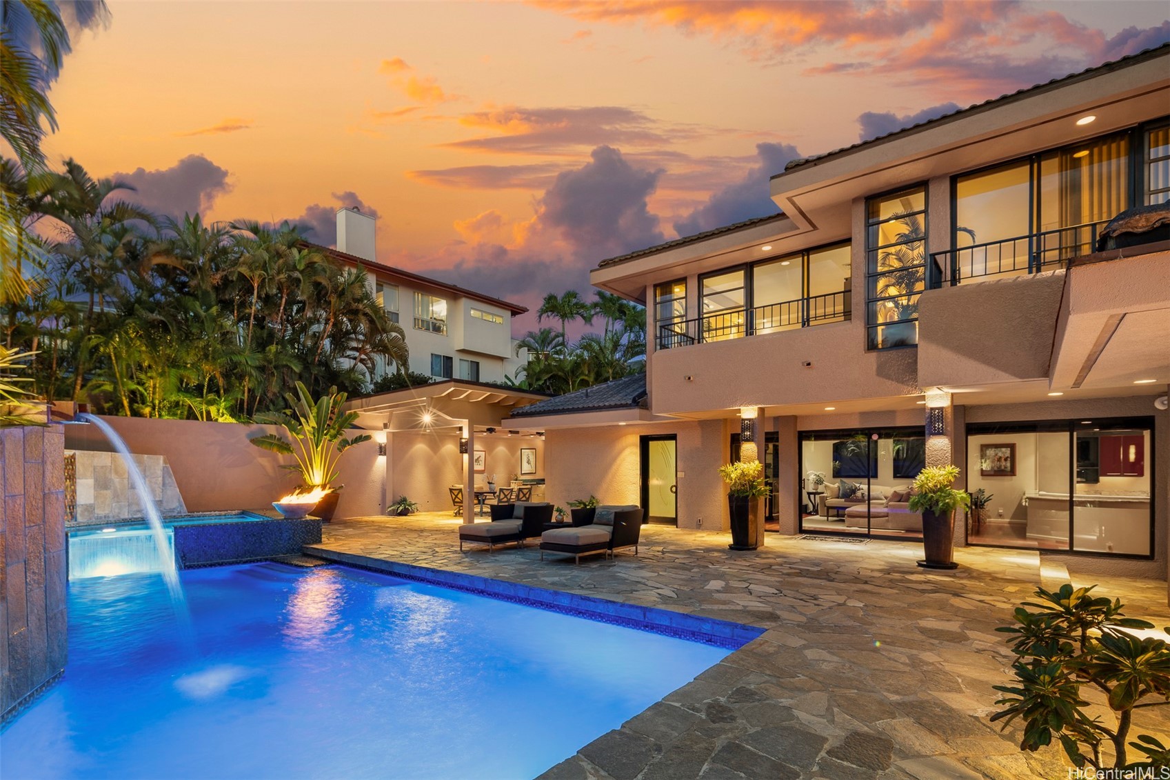 Honolulu, Hawaii, 96821, United States, 4 Bedrooms Bedrooms, ,5 BathroomsBathrooms,Residential,For Sale,1947061