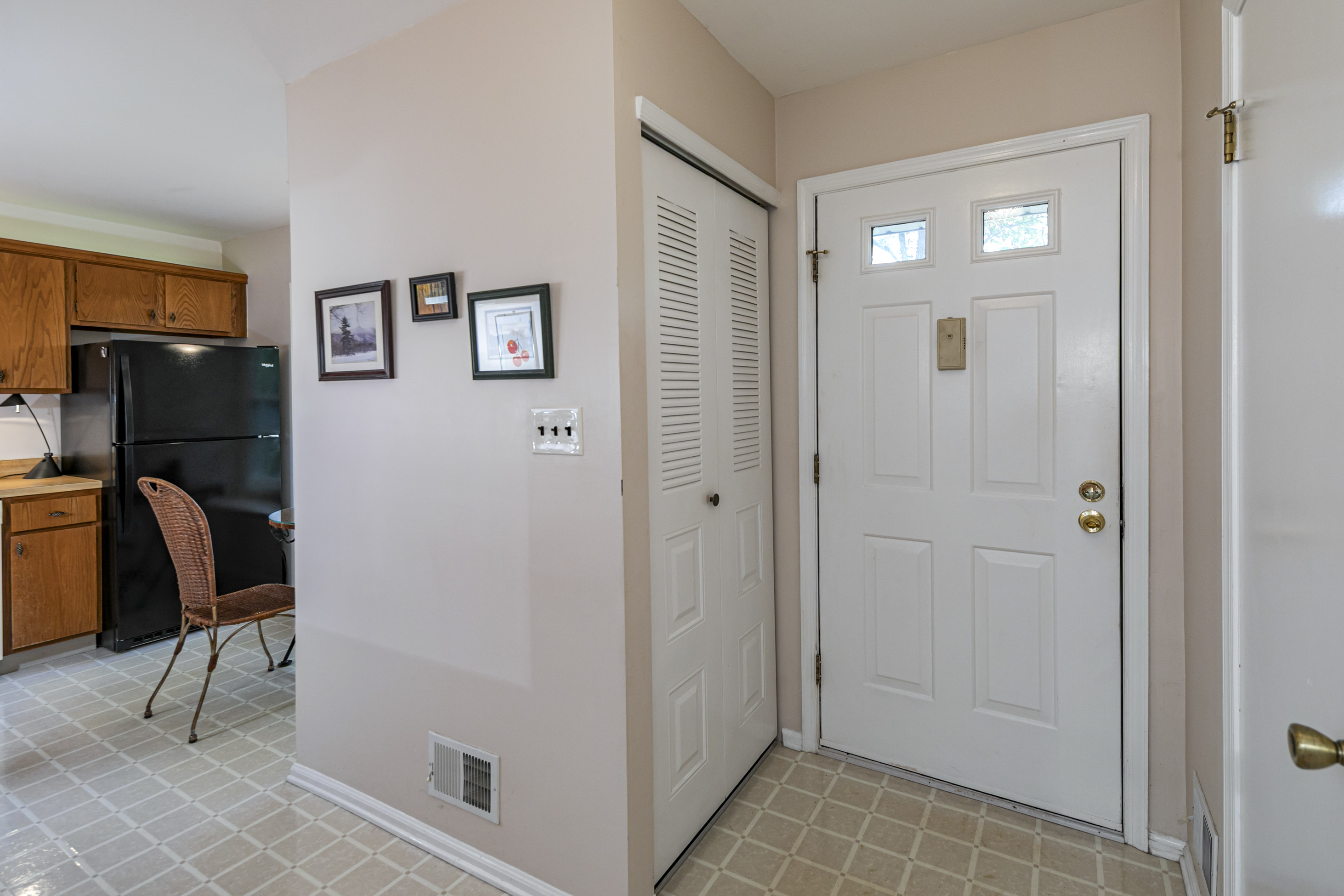  Roomy End-Unit Townhome Steps from Village Park - 物件實景