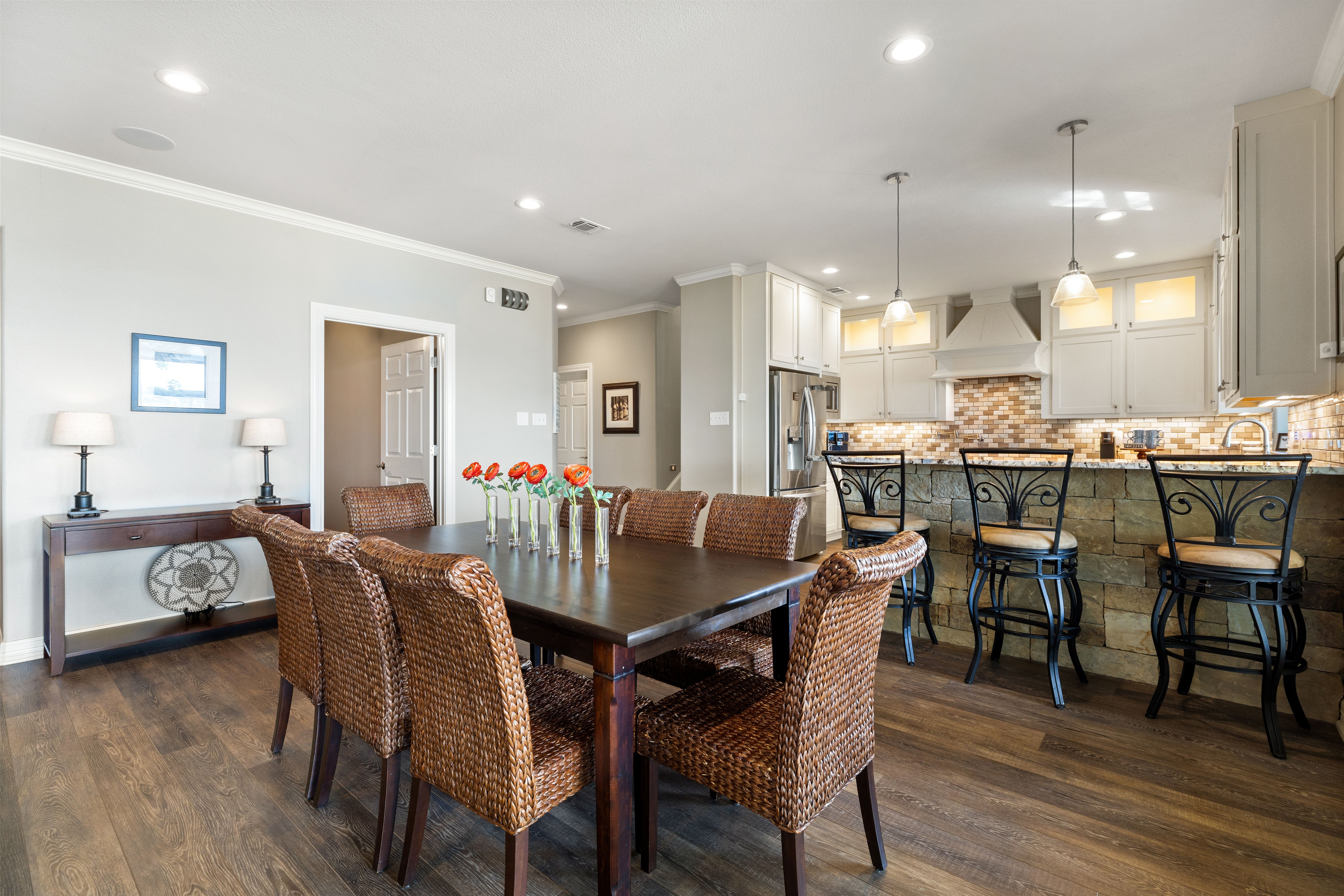  402 S. Shorewood Dr on Lake LBJ - 物件實景