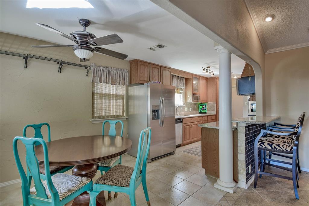 Granbury, Texas, 76049, United States, 3 Bedrooms Bedrooms, ,2 BathroomsBathrooms,Residential,For Sale,1984180