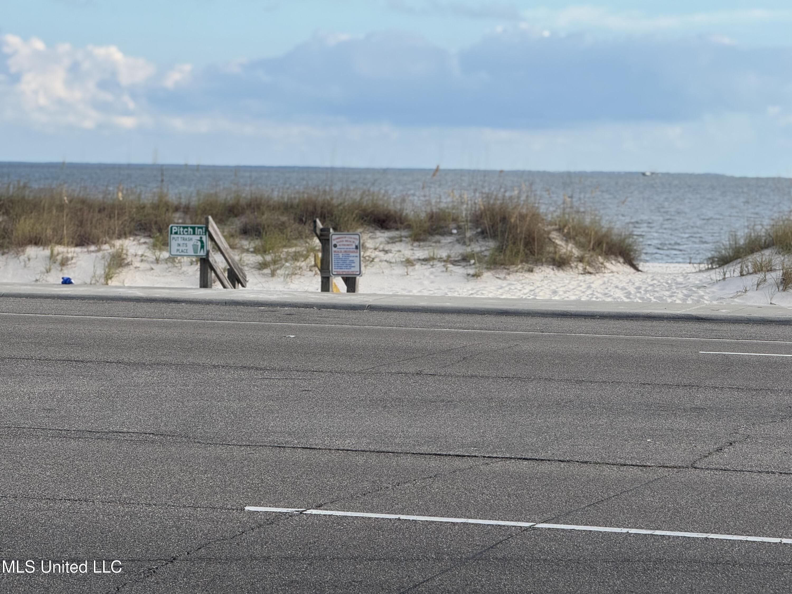 Pass Christian, Mississippi, 39571, United States, 4 Bedrooms Bedrooms, ,3 BathroomsBathrooms,Residential,For Sale,1966629