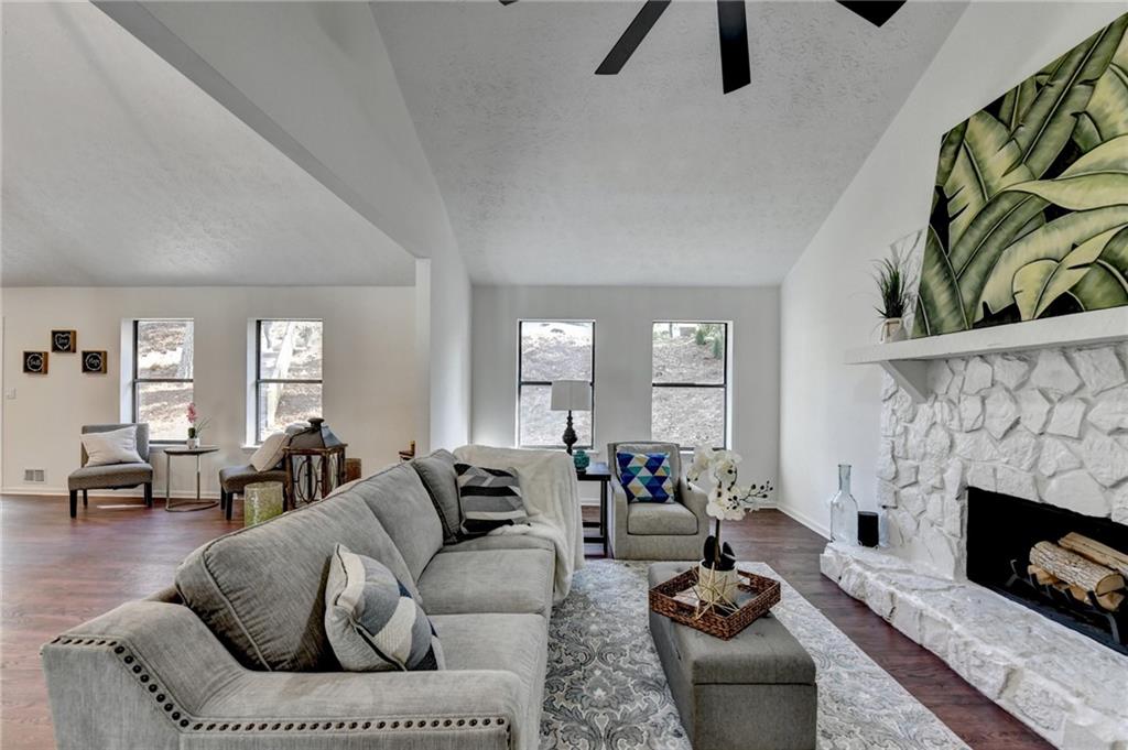 Roswell, Georgia, 30076, United States, 6 Bedrooms Bedrooms, ,3 BathroomsBathrooms,Residential,For Sale,2006214