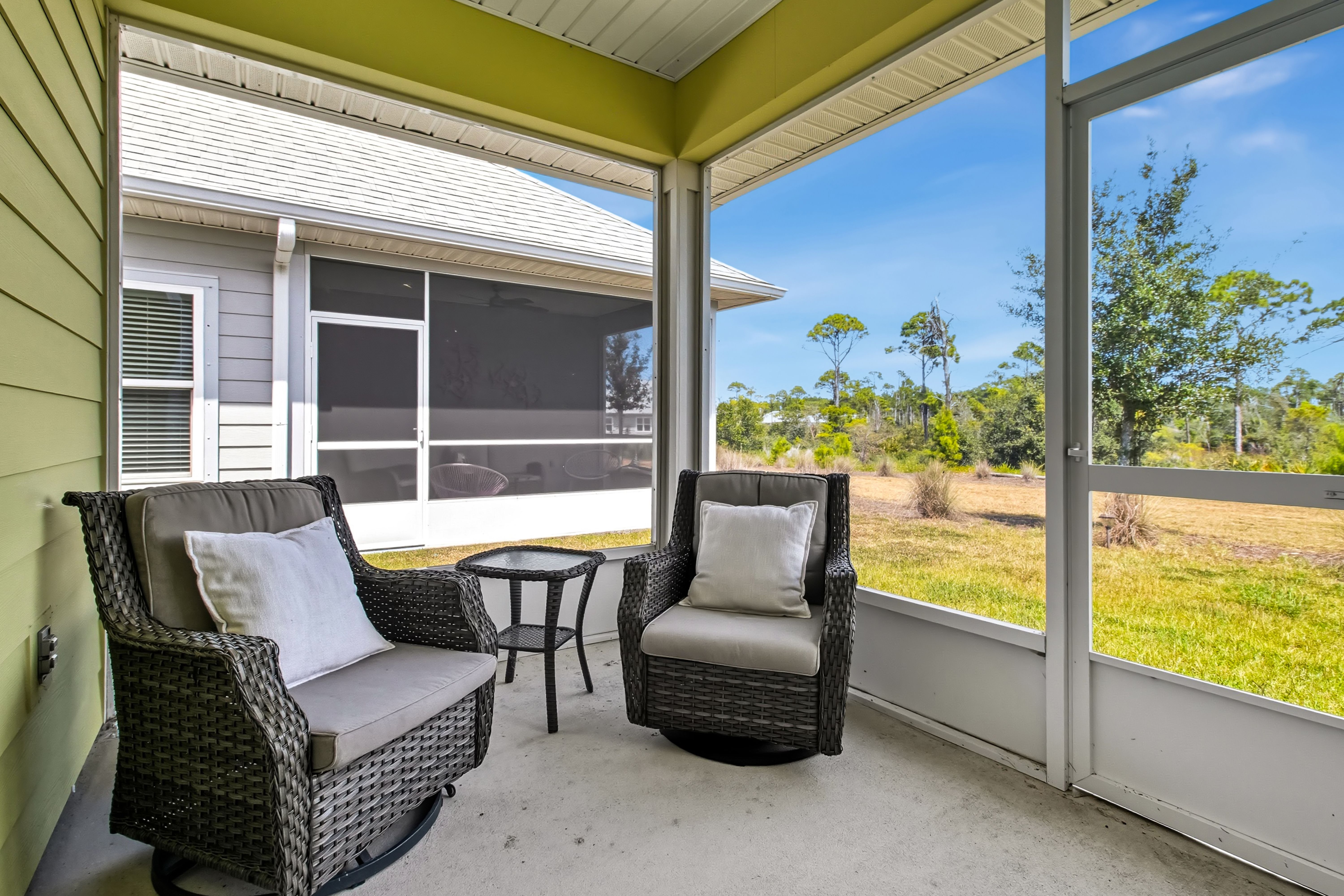  Coastal Retreat With Resort Amenities In WindMark Beach - 物件實景