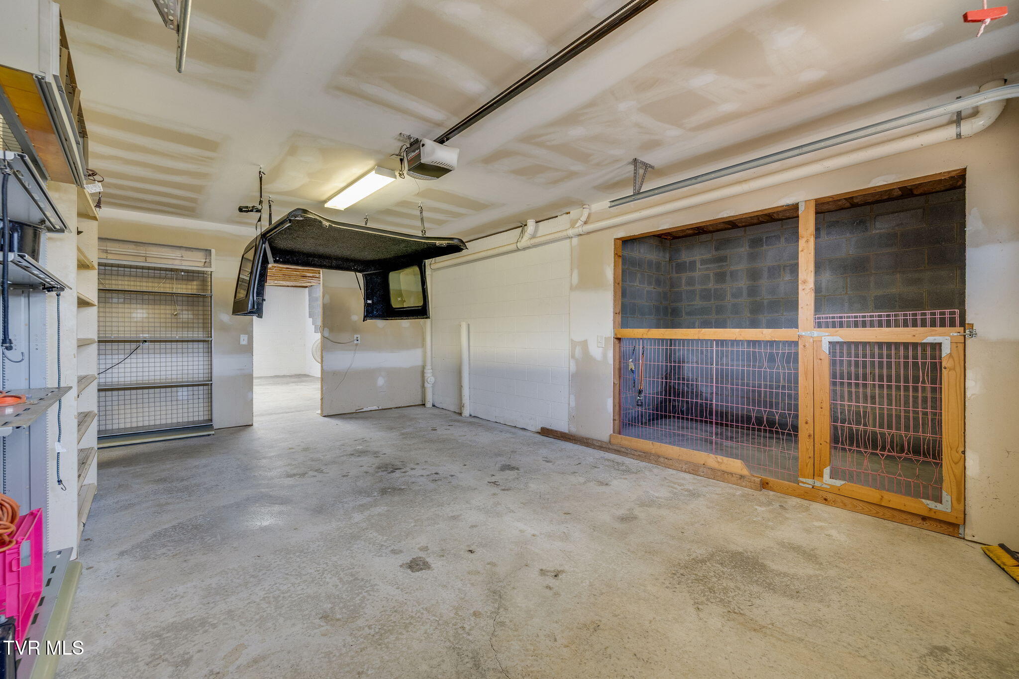 Kingsport, Tennessee, 37660, United States, 3 Bedrooms Bedrooms, ,4 BathroomsBathrooms,Residential,For Sale,1984458