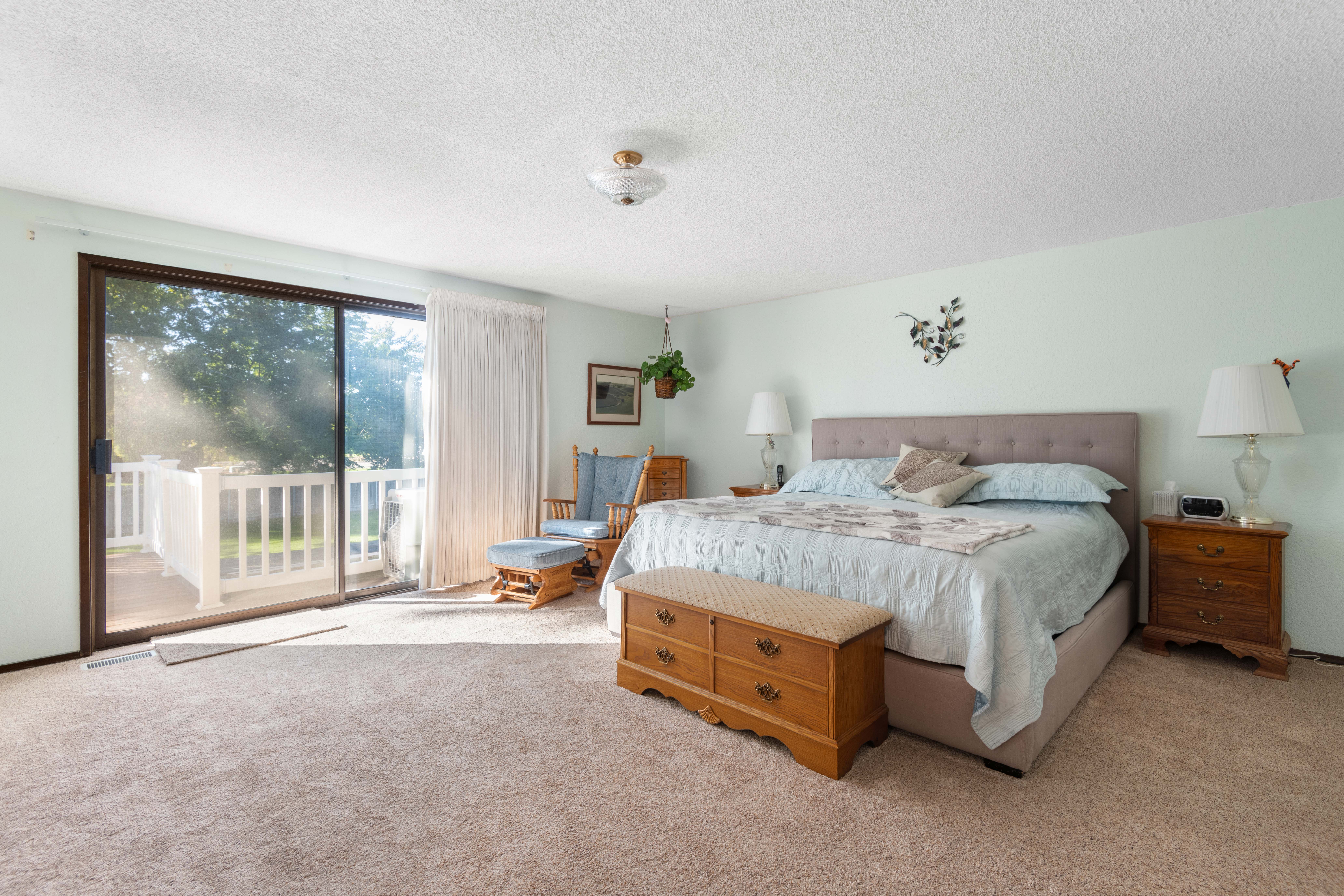  Property with a POOL and room for a shop - 物件實景