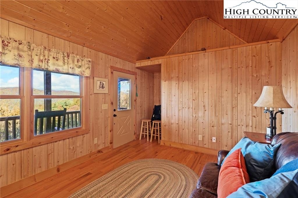 Ferguson, North Carolina, 28624, United States, 3 Bedrooms Bedrooms, ,2 BathroomsBathrooms,Residential,For Sale,1989940