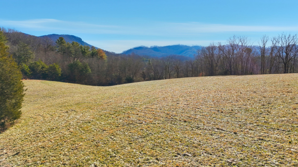 Middlesboro, Kentucky, 40965, United States, 3 Bedrooms Bedrooms, ,2 BathroomsBathrooms,Residential,For Sale,2012565