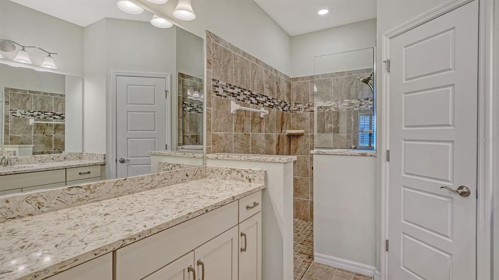 Bradenton, Florida, 34209, United States, 2 Bedrooms Bedrooms, ,2 BathroomsBathrooms,Residential,For Sale,1785001