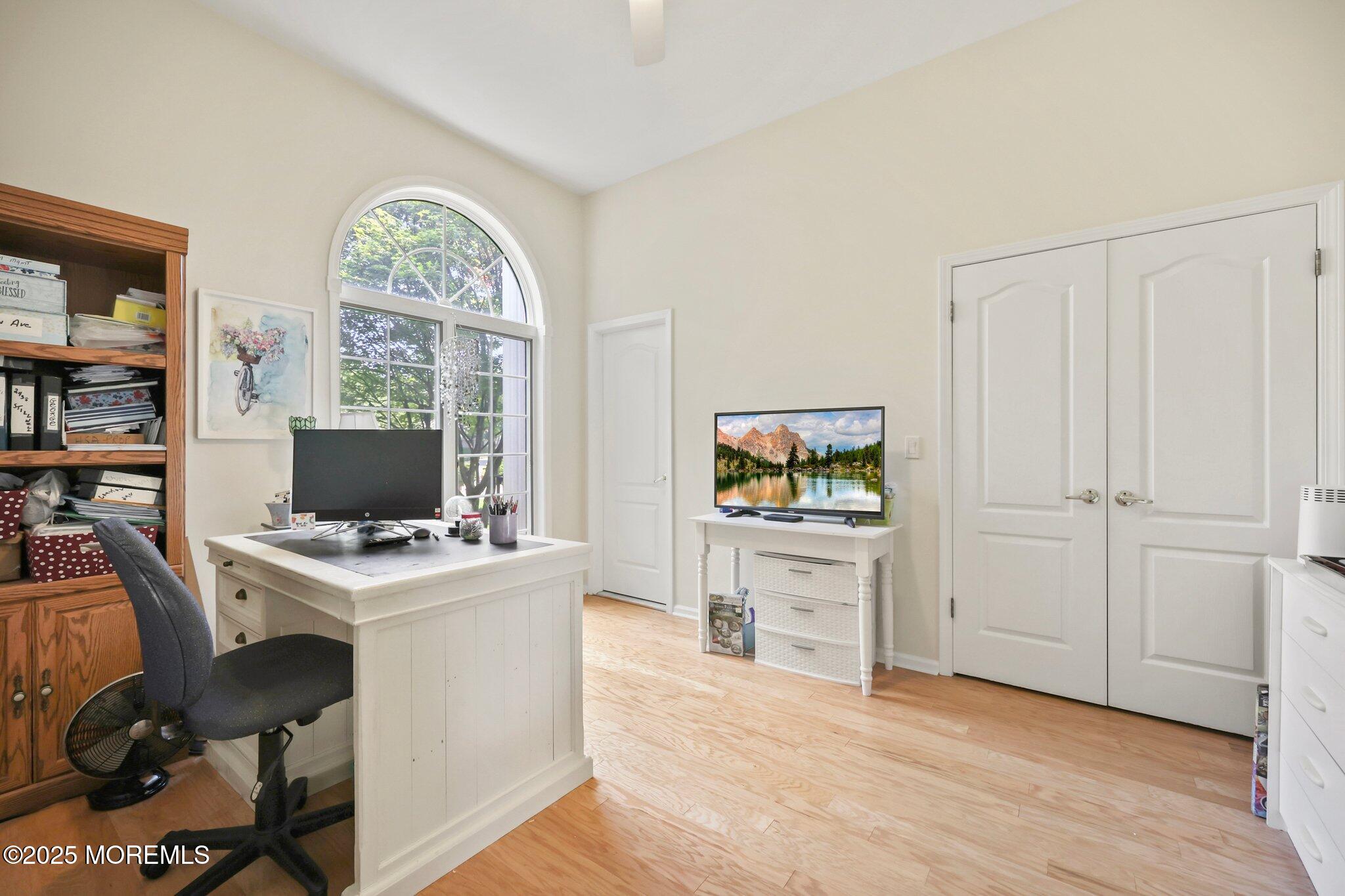 Manalapan, New Jersey, 07726, United States, 5 Bedrooms Bedrooms, ,7 BathroomsBathrooms,Residential,For Sale,1979083