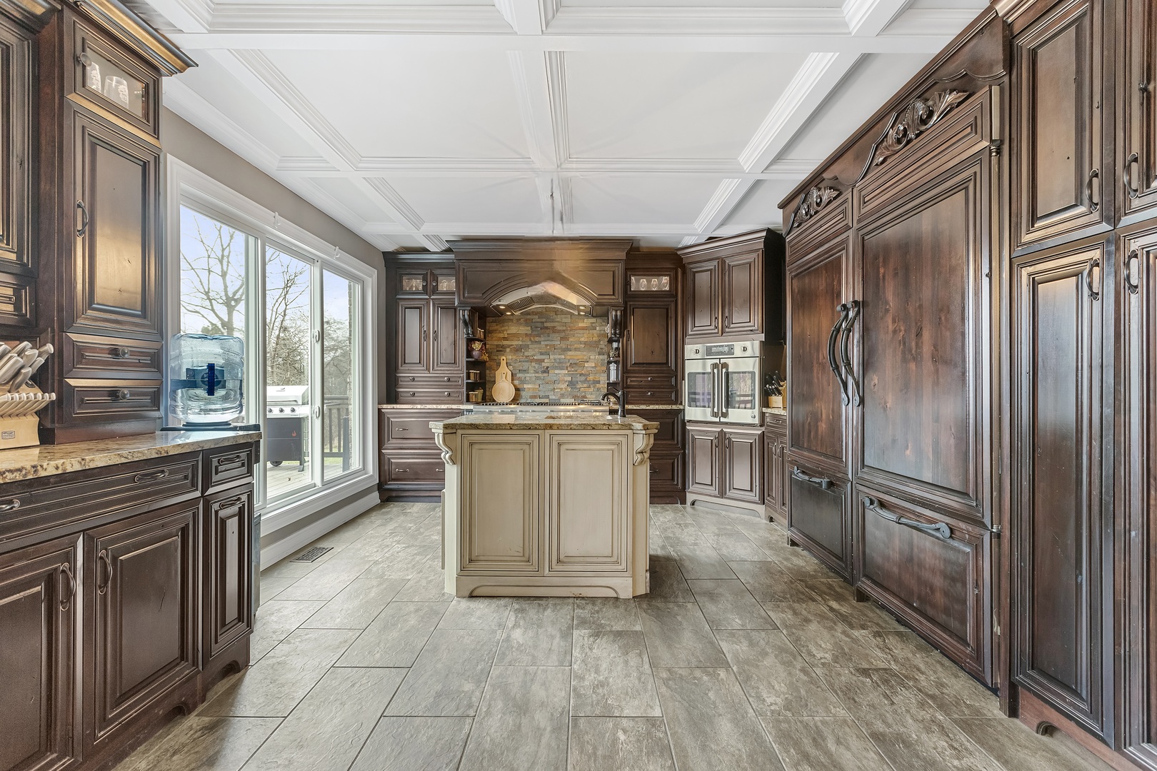 St. Charles, Illinois, 60175, United States, 6 Bedrooms Bedrooms, ,8 BathroomsBathrooms,Residential,For Sale,1940364
