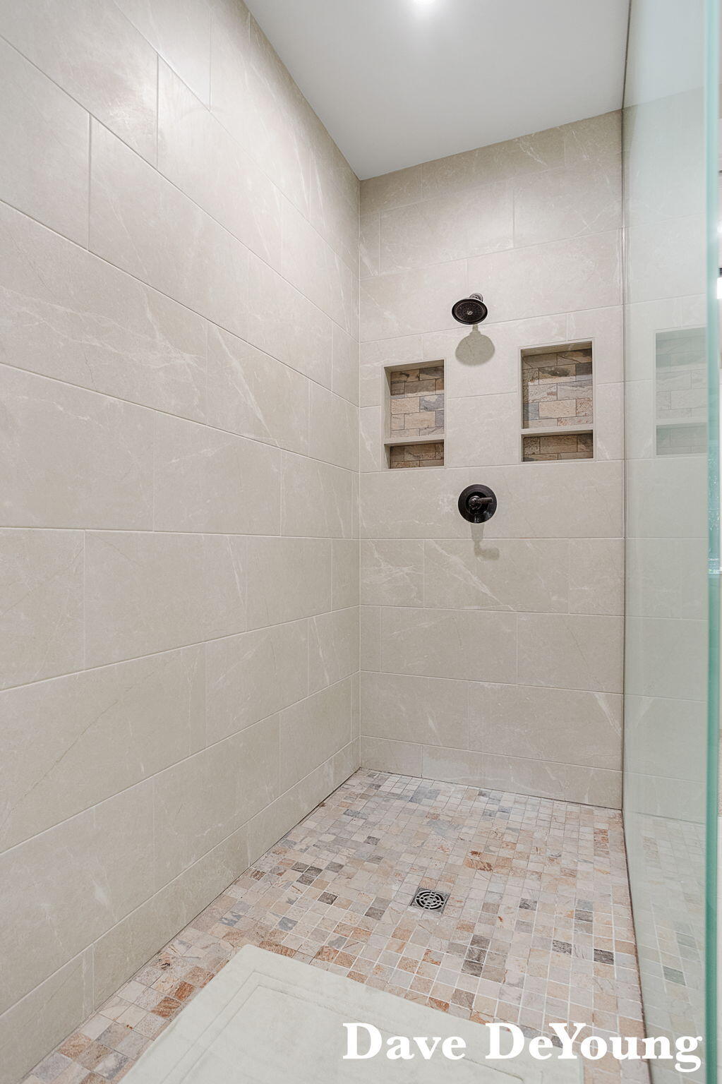 Holland, Michigan, 49424, United States, 3 Bedrooms Bedrooms, ,3 BathroomsBathrooms,Residential,For Sale,1986550