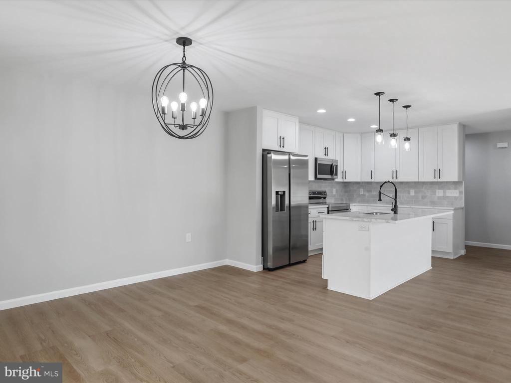 Woodstock, Virginia, 22664, United States, 5 Bedrooms Bedrooms, ,3 BathroomsBathrooms,Residential,For Sale,1982458