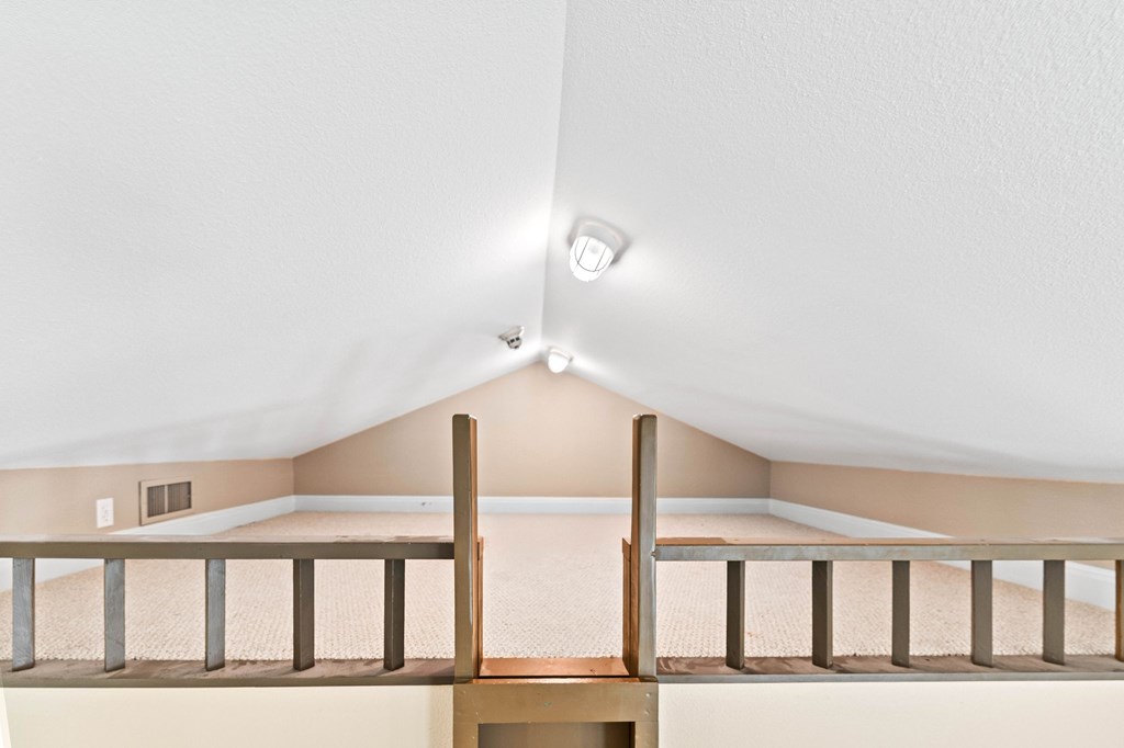 Kerrville, Texas, 78028, United States, 3 Bedrooms Bedrooms, ,5 BathroomsBathrooms,Residential,For Sale,2002478