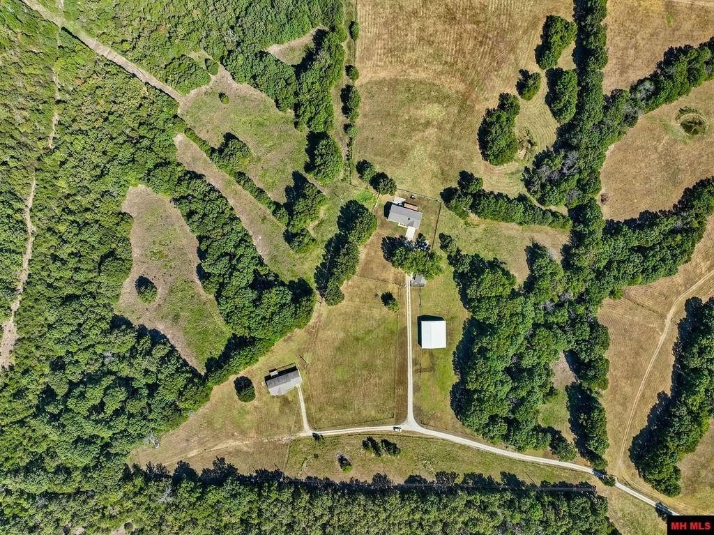 Gainesville, Missouri, 65655, United States, 4 Bedrooms Bedrooms, ,3 BathroomsBathrooms,Residential,For Sale,1979779