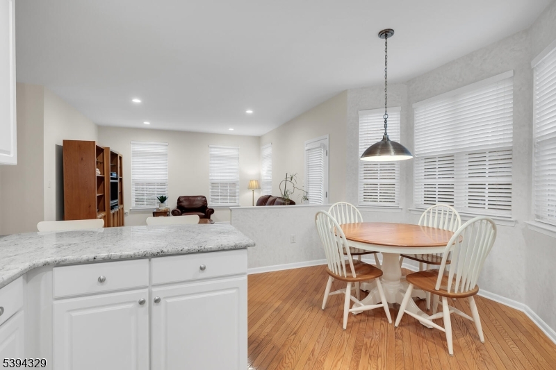 Bernards Twp., New Jersey, 07920, United States, 5 Bedrooms Bedrooms, ,3 BathroomsBathrooms,Residential,For Sale,1992949