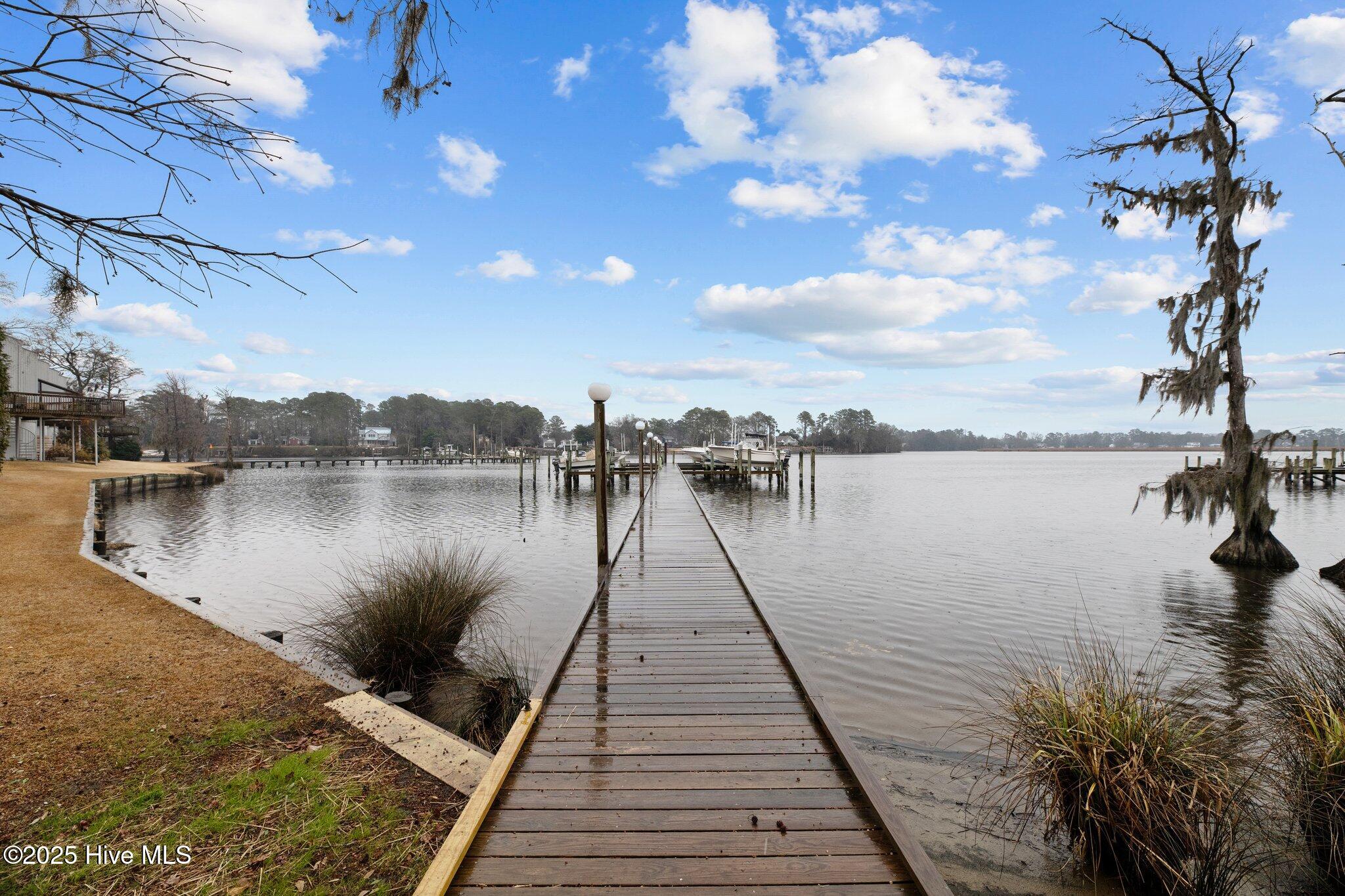 New Bern, North Carolina, 28562, United States, 2 Bedrooms Bedrooms, ,3 BathroomsBathrooms,Residential,For Sale,1695183