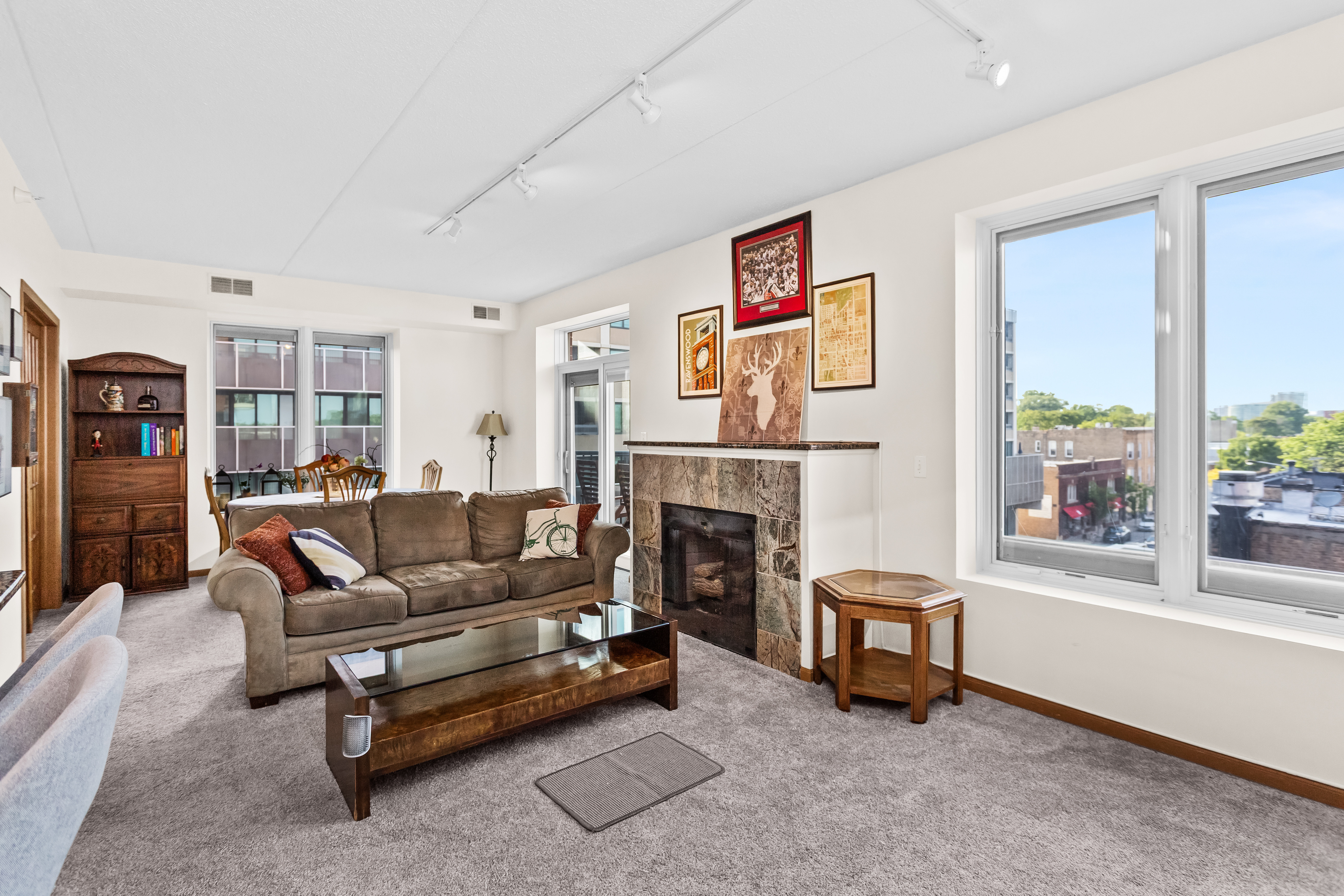  Spacious 3 Bedroom, 2 Bath Condo - 物件實景