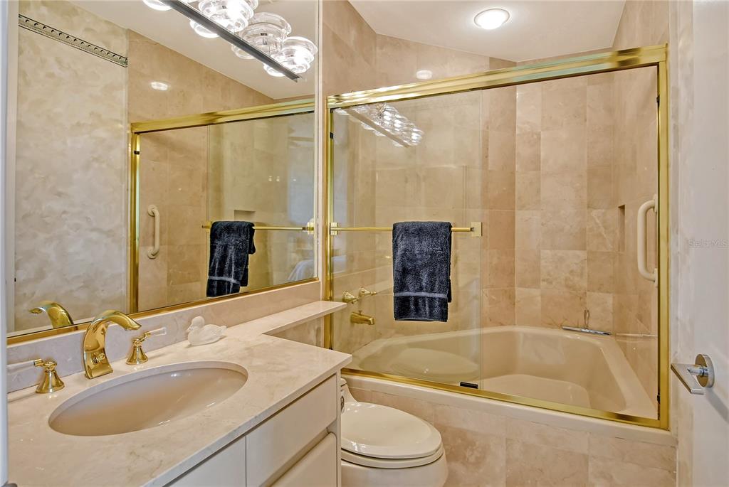 Longboat Key, Florida, 34228, United States, 3 Bedrooms Bedrooms, ,4 BathroomsBathrooms,Residential,For Sale,1962388