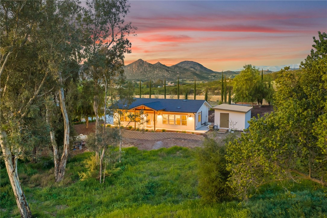 Temecula, California, 92592, United States, 5 Bedrooms Bedrooms, ,4 BathroomsBathrooms,Residential,For Sale,2021827