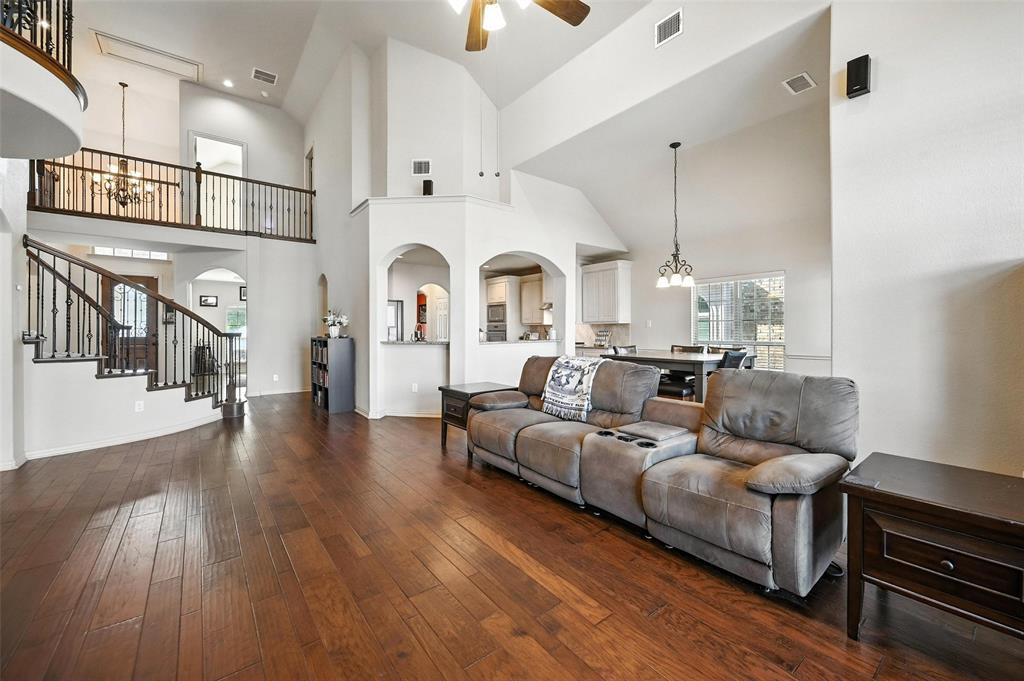 Fort Worth, Texas, 76179, United States, 6 Bedrooms Bedrooms, ,4 BathroomsBathrooms,Residential,For Sale,1906801