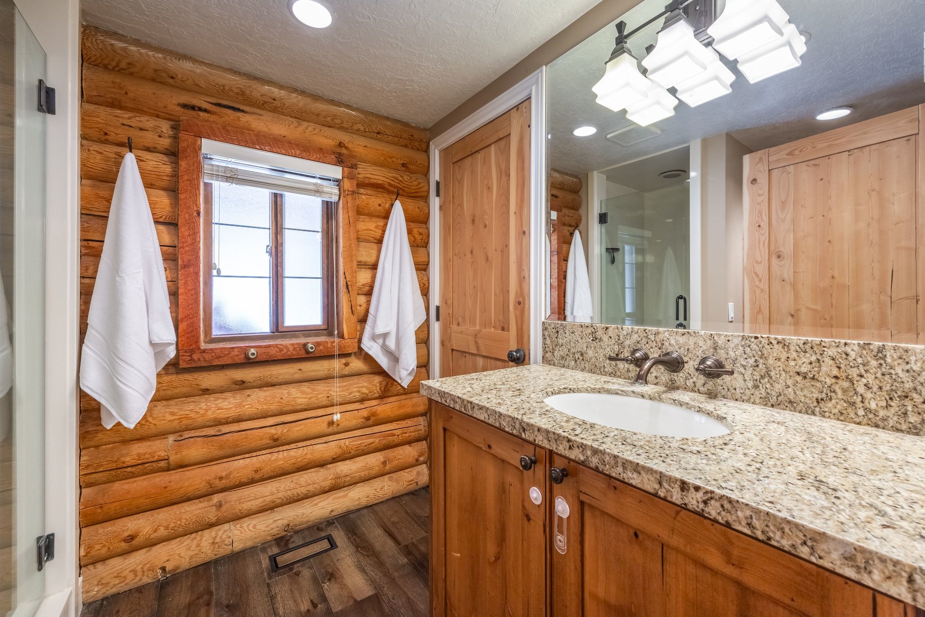  Immaculate Cabin in Midway with Incredible Valley Views - 物件實景