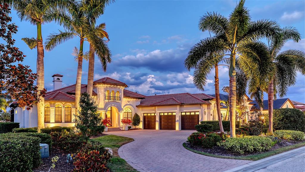 Lakewood Ranch, Florida, 34202, United States, 4 Bedrooms Bedrooms, ,5 BathroomsBathrooms,Residential,For Sale,1795328