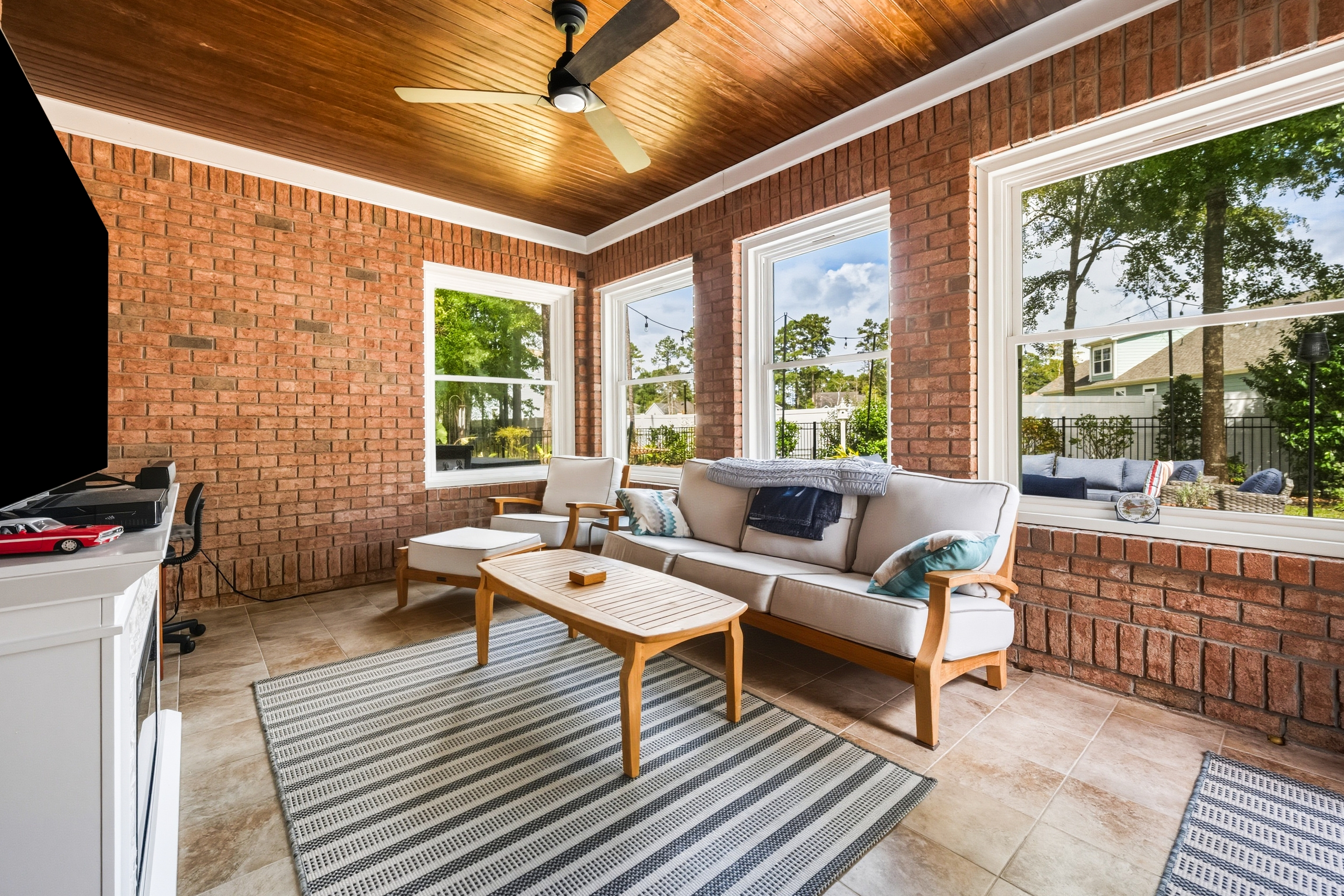  2073 Timmerman Road  Cypress River Plantation - 物件實景