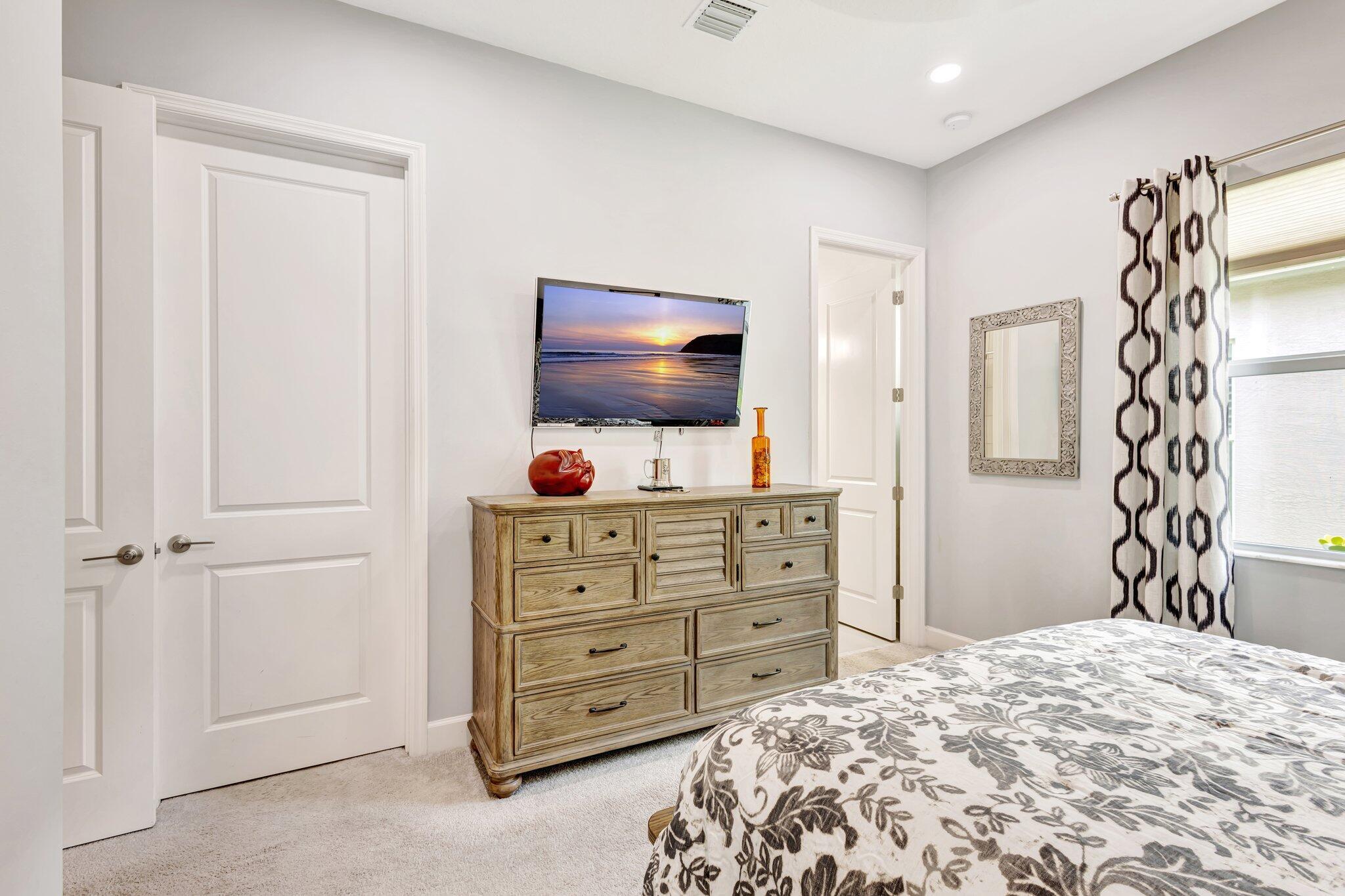 Port St Lucie, Florida, 34987, United States, 3 Bedrooms Bedrooms, ,4 BathroomsBathrooms,Residential,For Sale,1980849