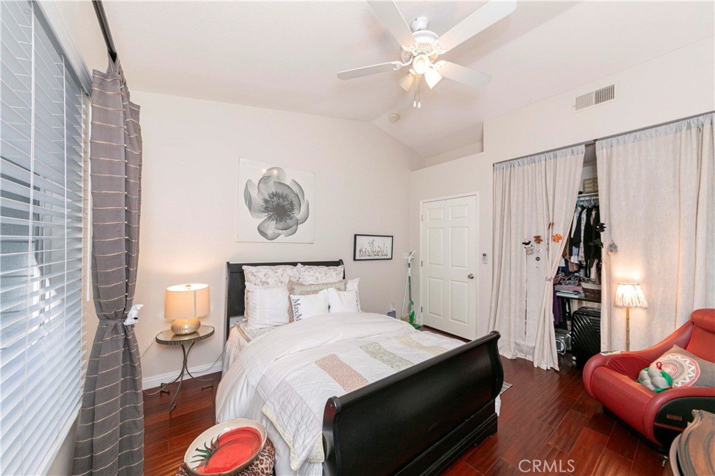 Aliso Viejo, California, 92656, United States, 2 Bedrooms Bedrooms, ,2 BathroomsBathrooms,Residential,For Sale,1901235