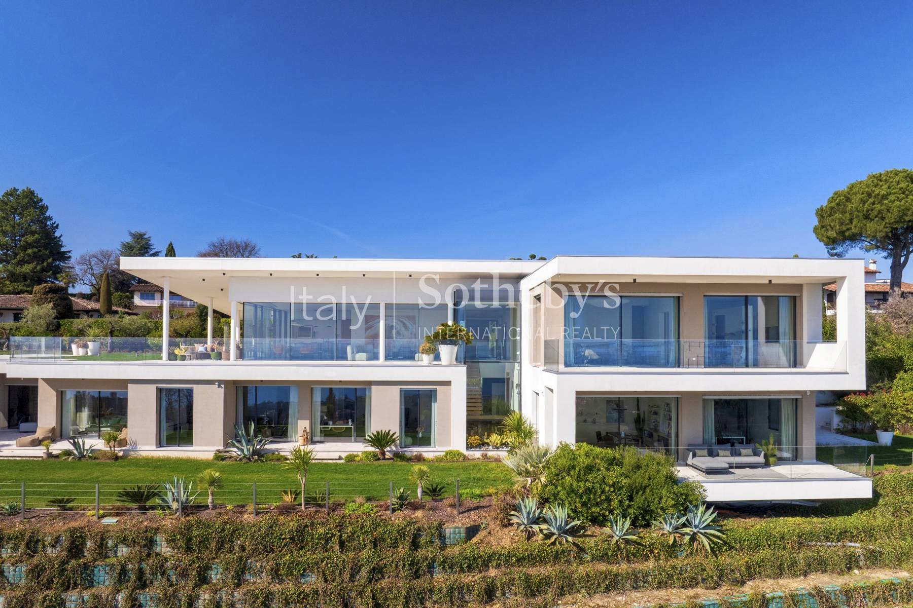  Exclusive Lake Garda Villa with Infinity Pool and Spectacular Views - 物件實景