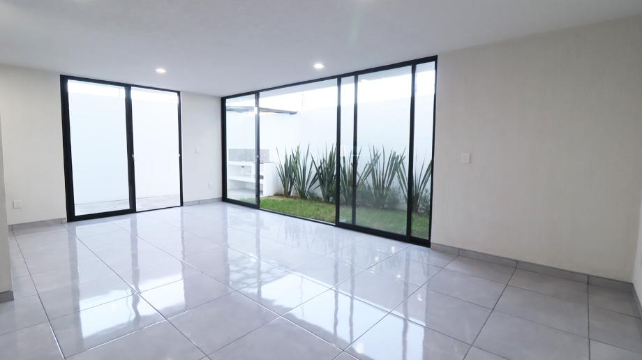 Paseo de los Encinos, Morelia, Michoacán de Ocampo, 58341, Mexico, 3 Bedrooms Bedrooms, ,3 BathroomsBathrooms,Residential,For Sale,Paseo de los Encinos,1673419