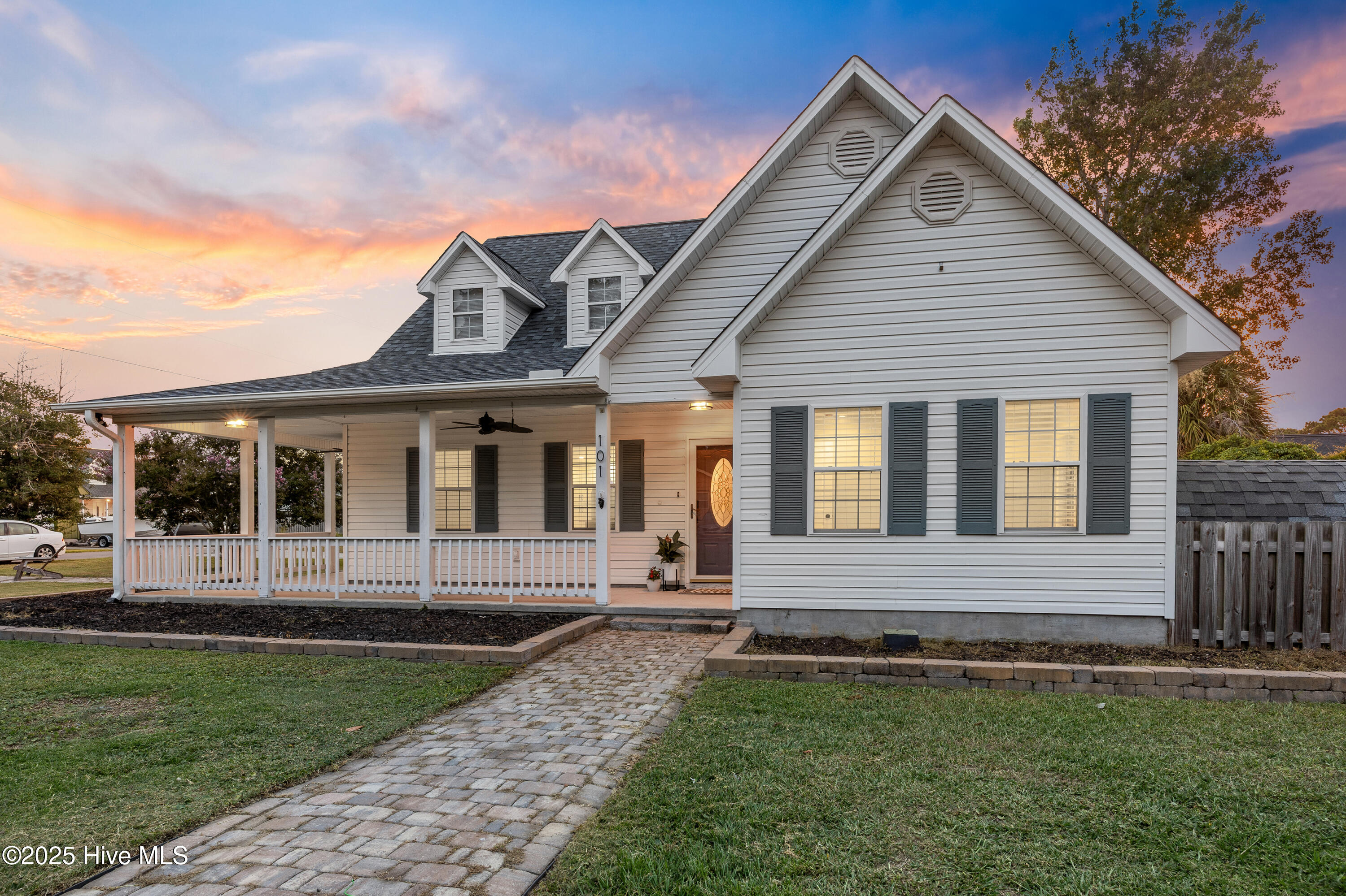 Carolina Beach, North Carolina, 28428, United States, 4 Bedrooms Bedrooms, ,4 BathroomsBathrooms,Residential,For Sale,1906698