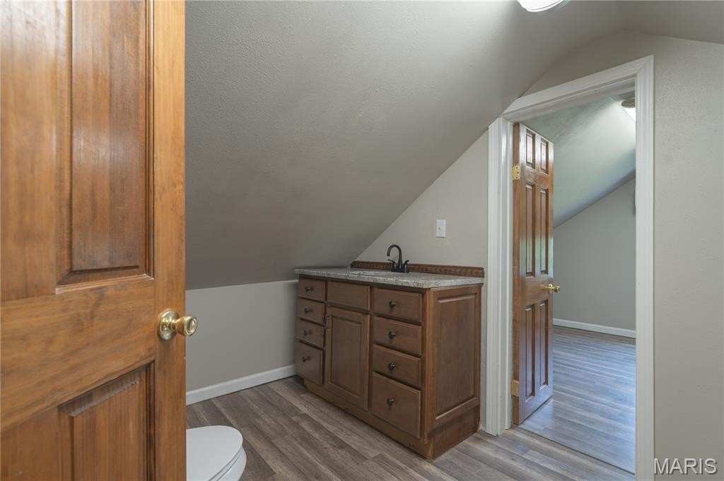 Edwardsville, Illinois, 62025, United States, 5 Bedrooms Bedrooms, ,4 BathroomsBathrooms,Residential,For Sale,1975622