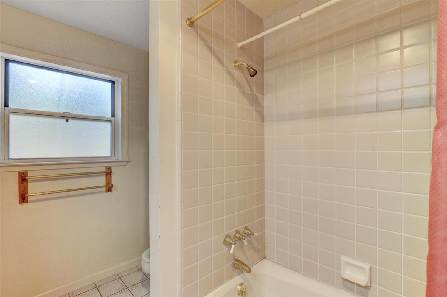 Nevada City, California, 95959, United States, 4 Bedrooms Bedrooms, ,3 BathroomsBathrooms,Residential,For Sale,1942290