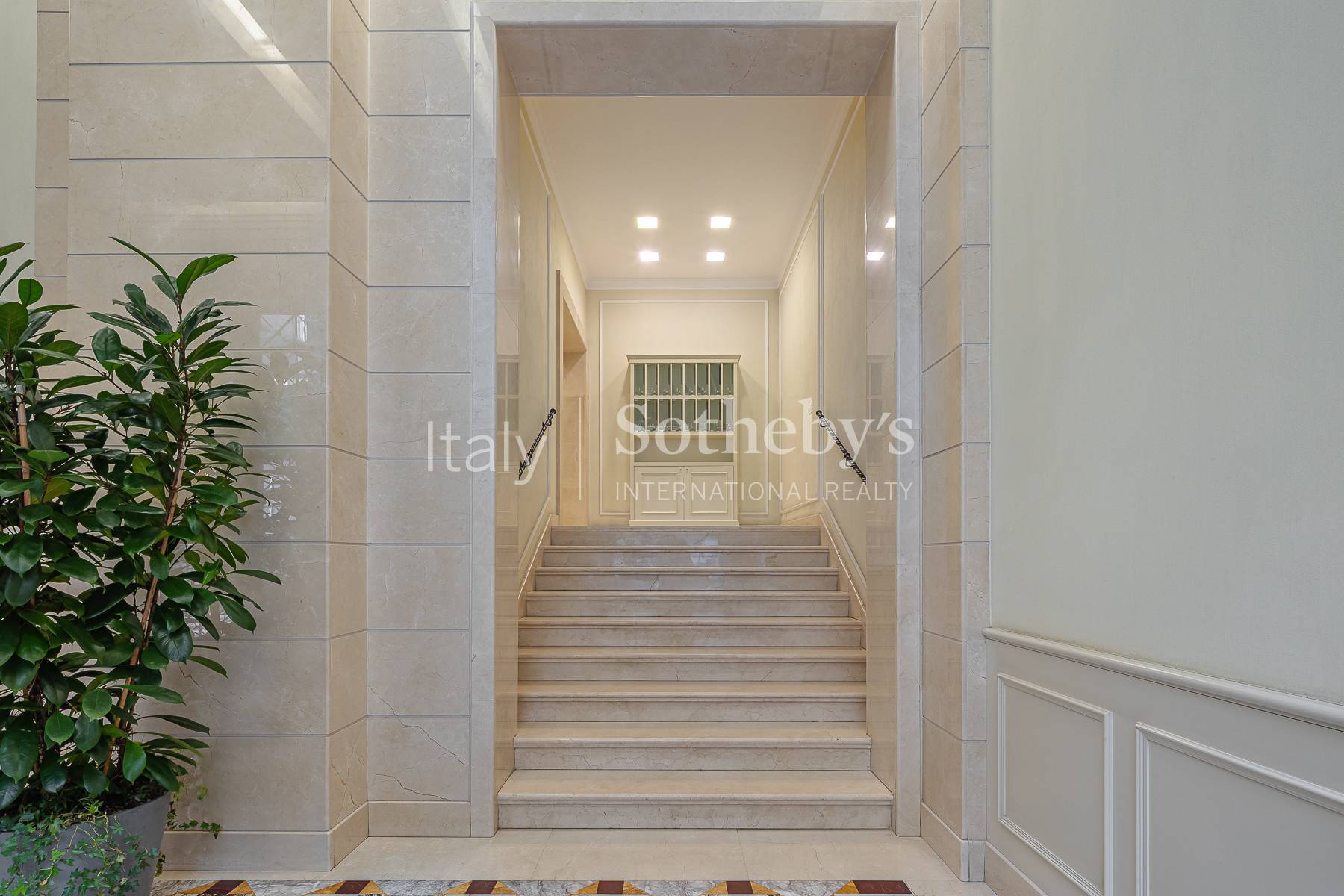  Furnished penthouse with terrace and pool in Brera district - 物件實景