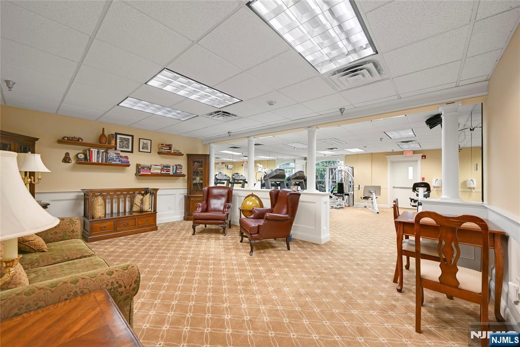 Rochelle Park, New Jersey, 07662, United States, 2 Bedrooms Bedrooms, ,3 BathroomsBathrooms,Residential,For Sale,1906079