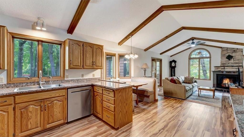 Saint Cloud, Minnesota, 56301, United States, 2 Bedrooms Bedrooms, ,3 BathroomsBathrooms,Residential,For Sale,1978189