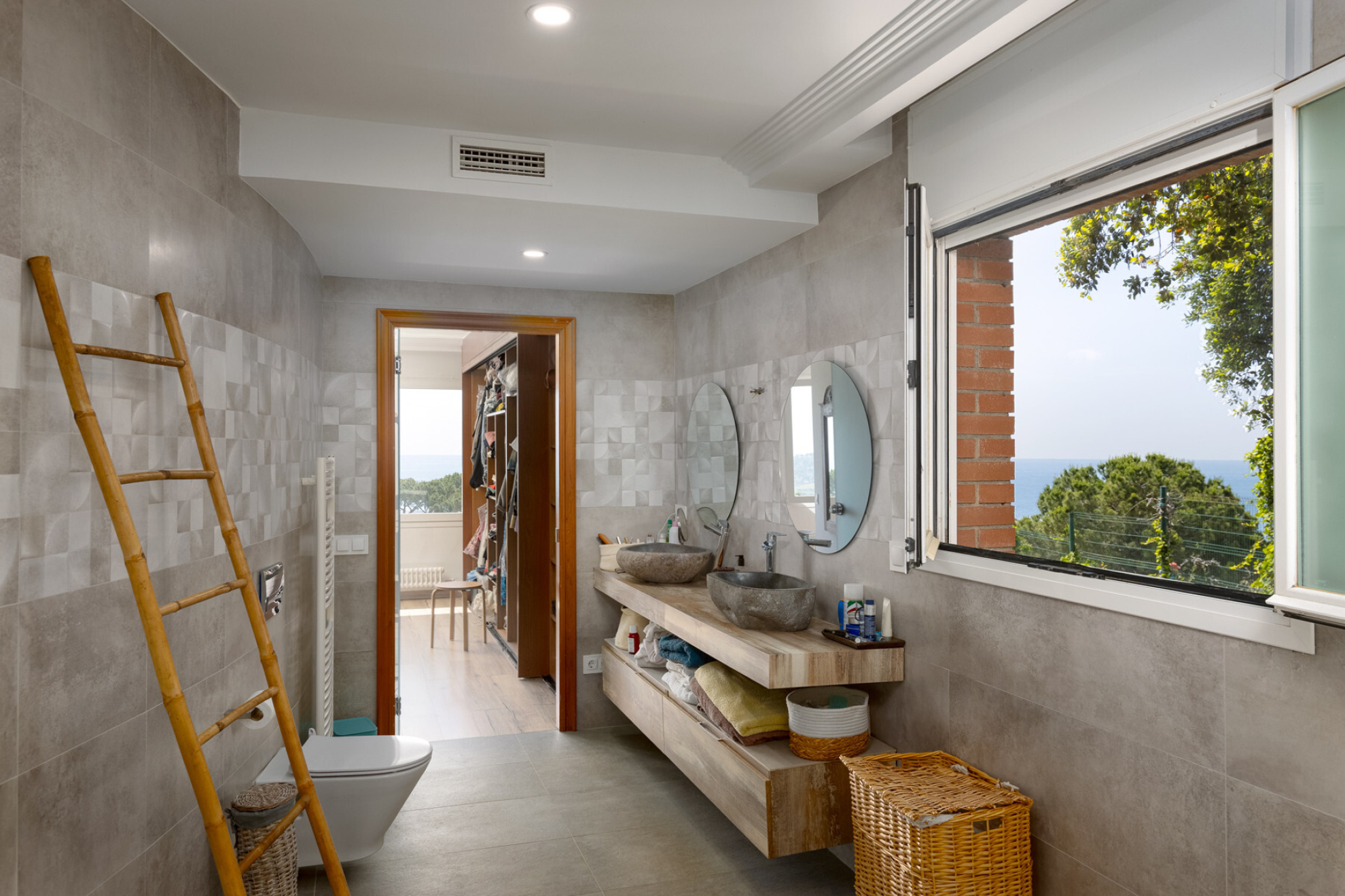  Elegant and stately residence with the best views. - 物件實景