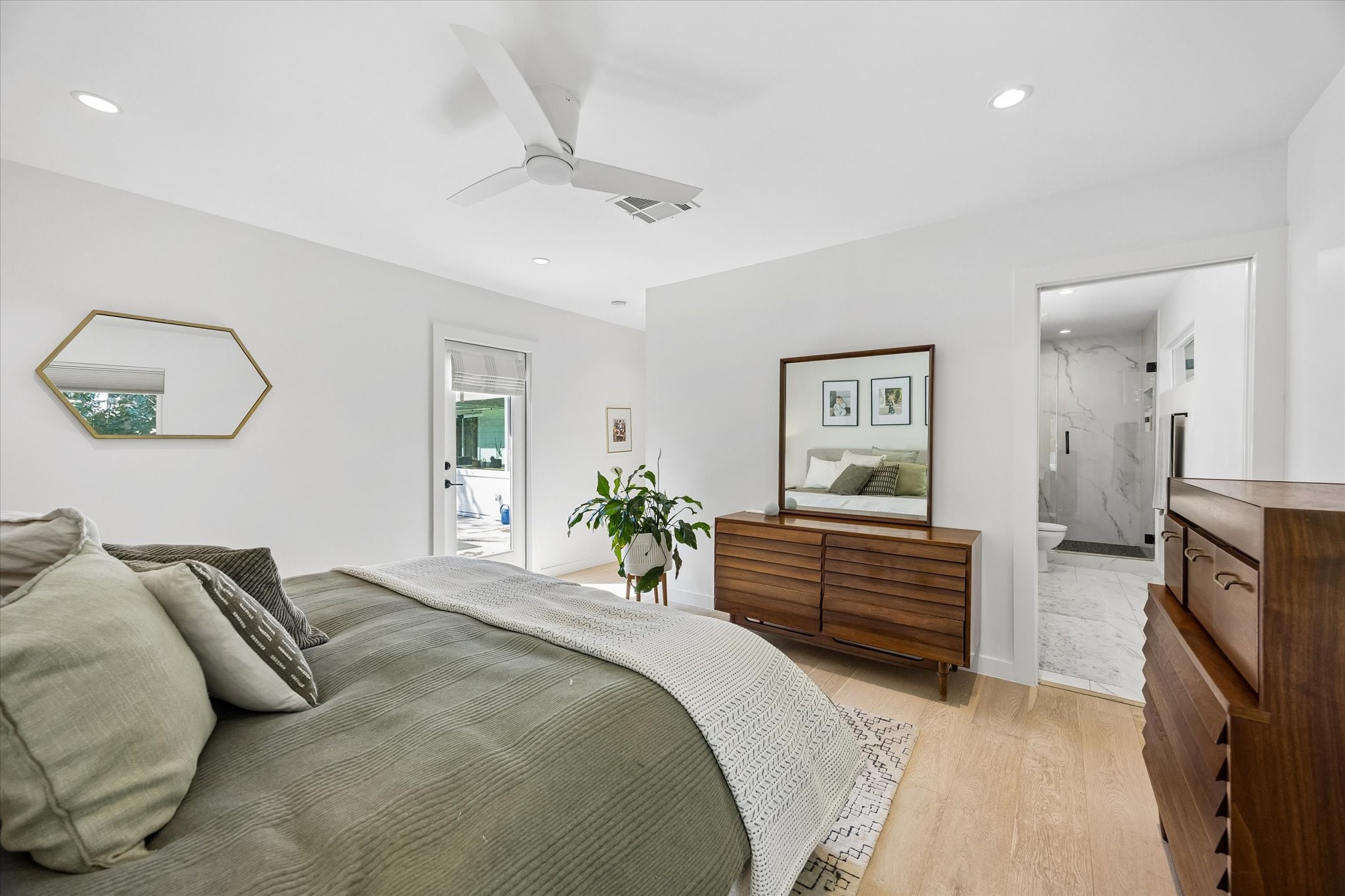  3027 Stanton Street - 物件實景