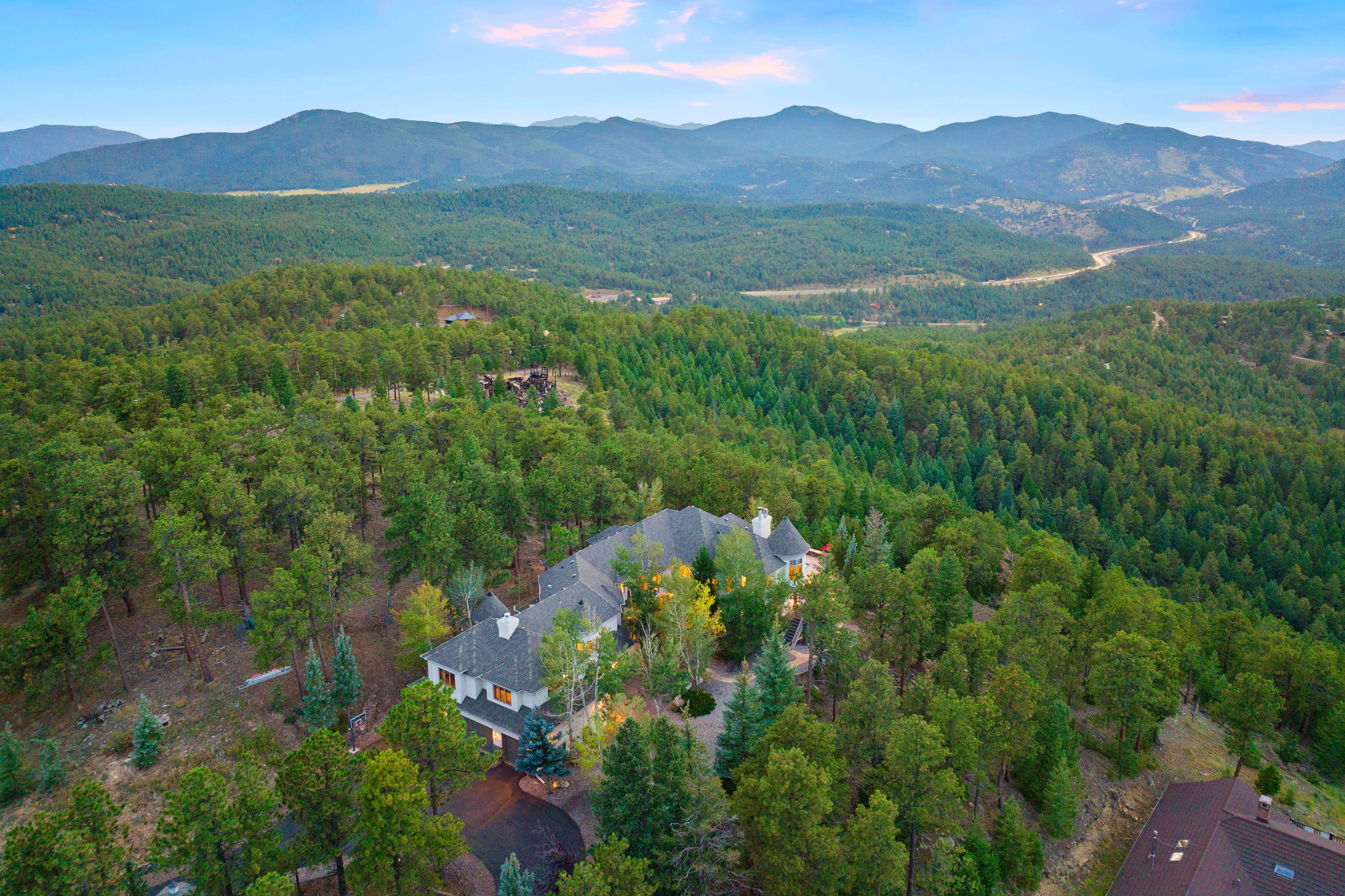 Stunning Views of the Rocky Mountain Continental Divide - 物件實景