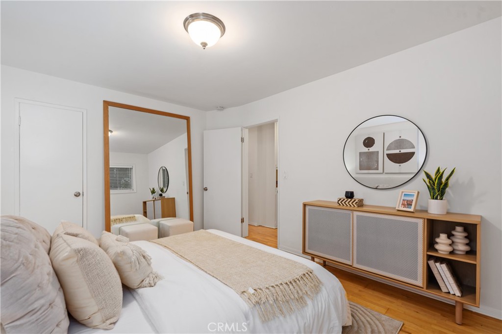 Santa Monica, California, 90403, United States, 2 Bedrooms Bedrooms, ,2 BathroomsBathrooms,Residential,For Sale,1990936