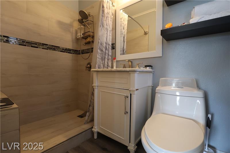 Las Vegas, Nevada, 89101, United States, 4 Bedrooms Bedrooms, ,4 BathroomsBathrooms,Residential,For Sale,1984454