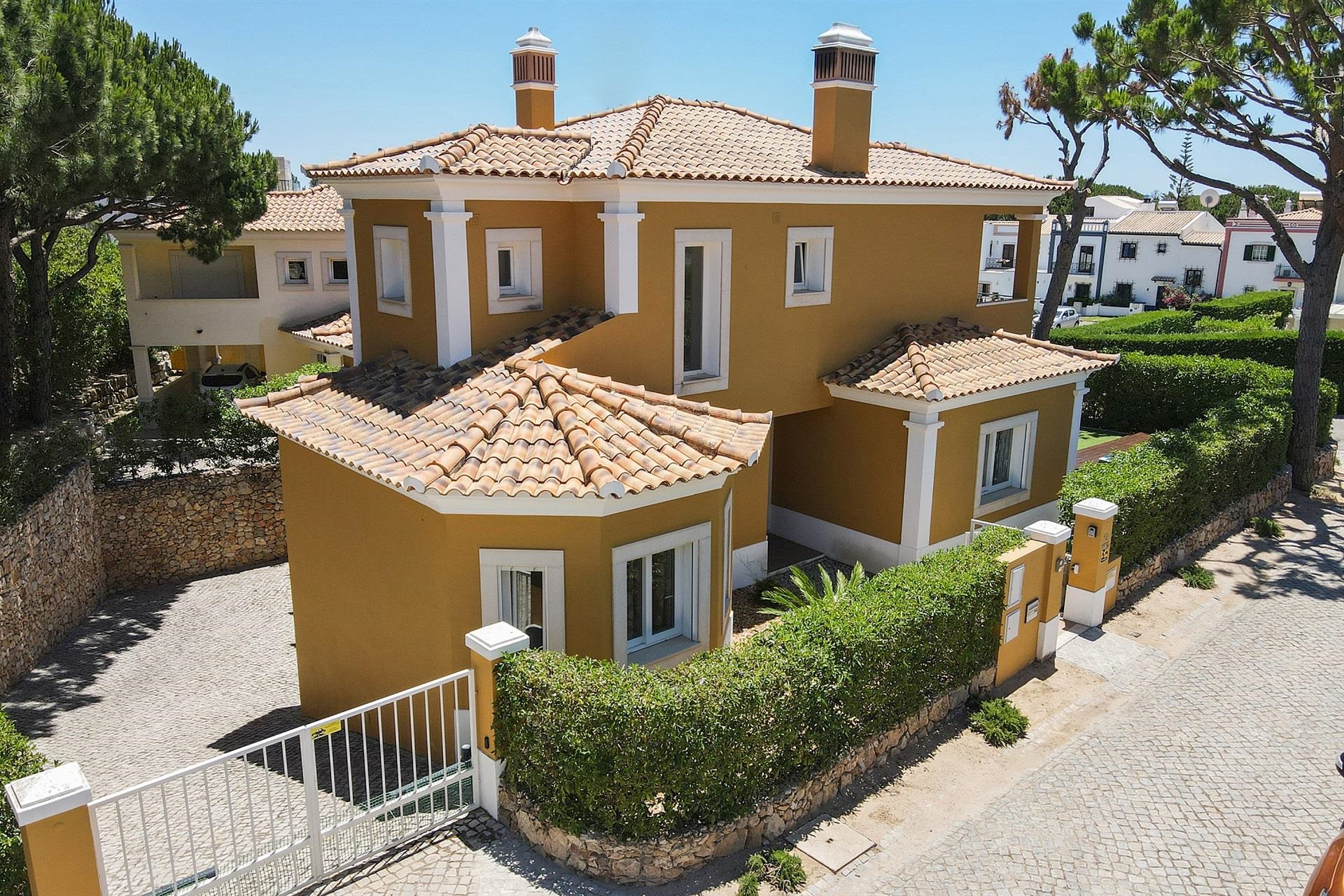  Detached house, 4 bedrooms, for Sale - 物件實景