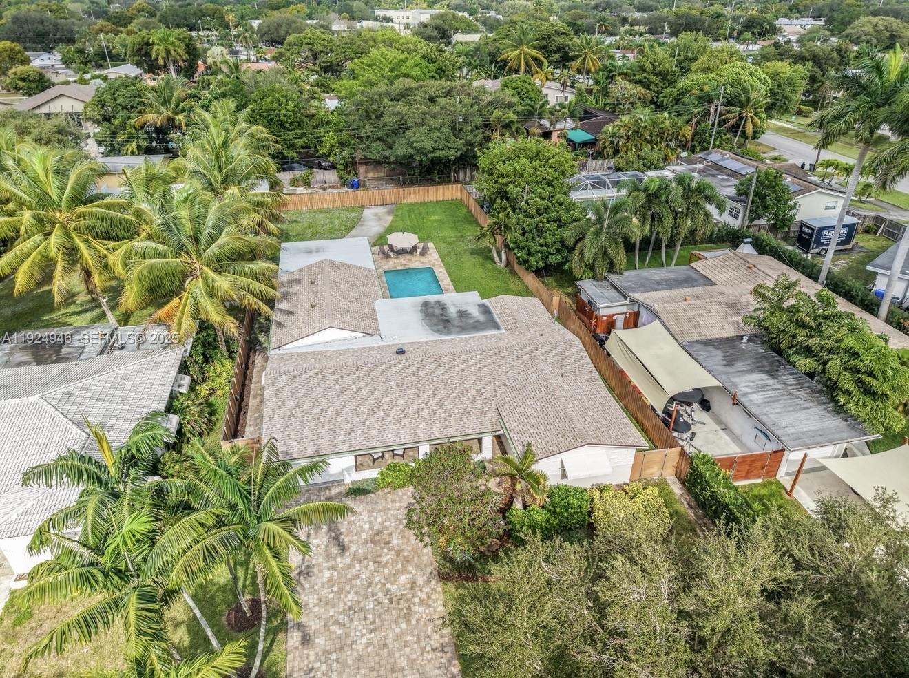 Hollywood, Florida, 33021, United States, 3 Bedrooms Bedrooms, ,2 BathroomsBathrooms,Residential,For Sale,2001683