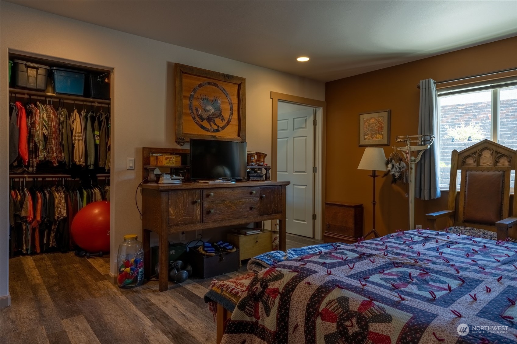 Malaga, Washington, 98828, United States, 3 Bedrooms Bedrooms, ,2 BathroomsBathrooms,Residential,For Sale,1898843