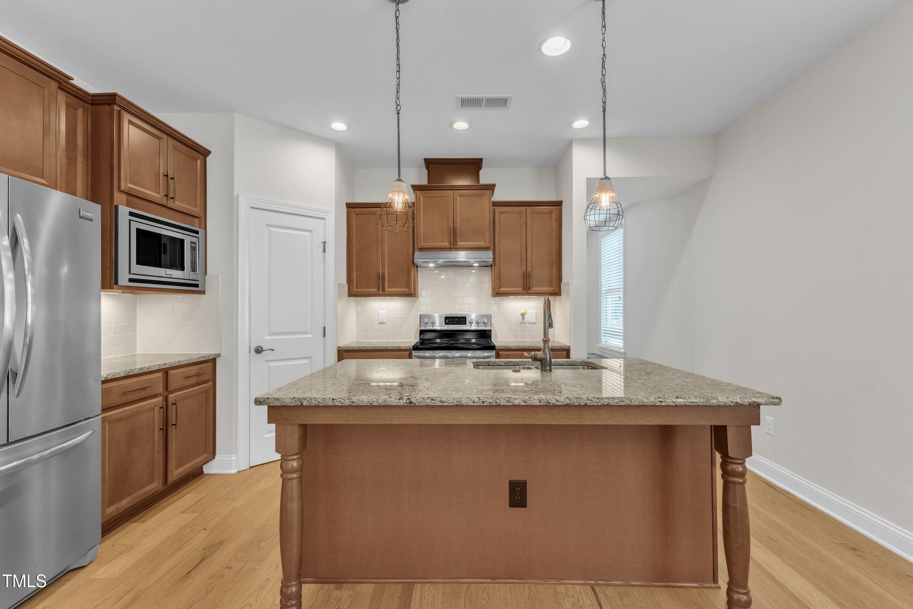Durham, North Carolina, 27703, United States, 2 Bedrooms Bedrooms, ,2 BathroomsBathrooms,Residential,For Sale,1882419