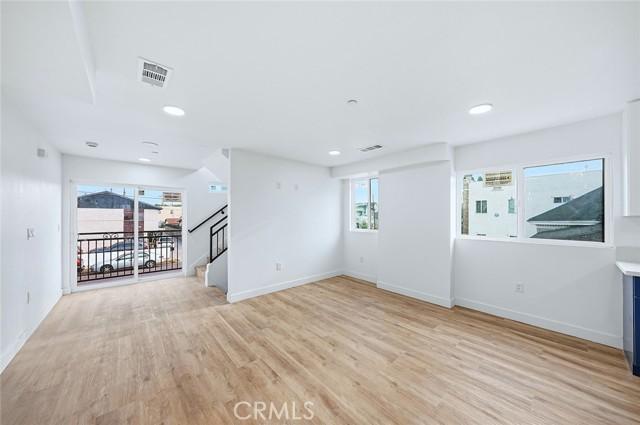 Los Angeles, California, 90011, United States, ,Residential,For Sale,1987008