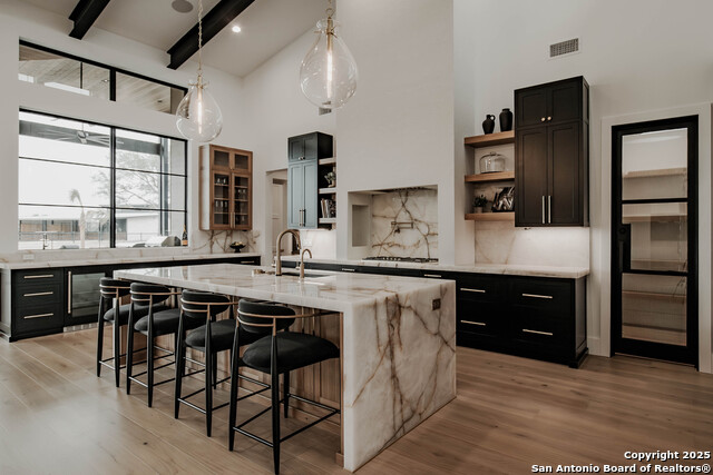 Victoria, Texas, 77904, United States, 4 Bedrooms Bedrooms, ,5 BathroomsBathrooms,Residential,For Sale,1997014