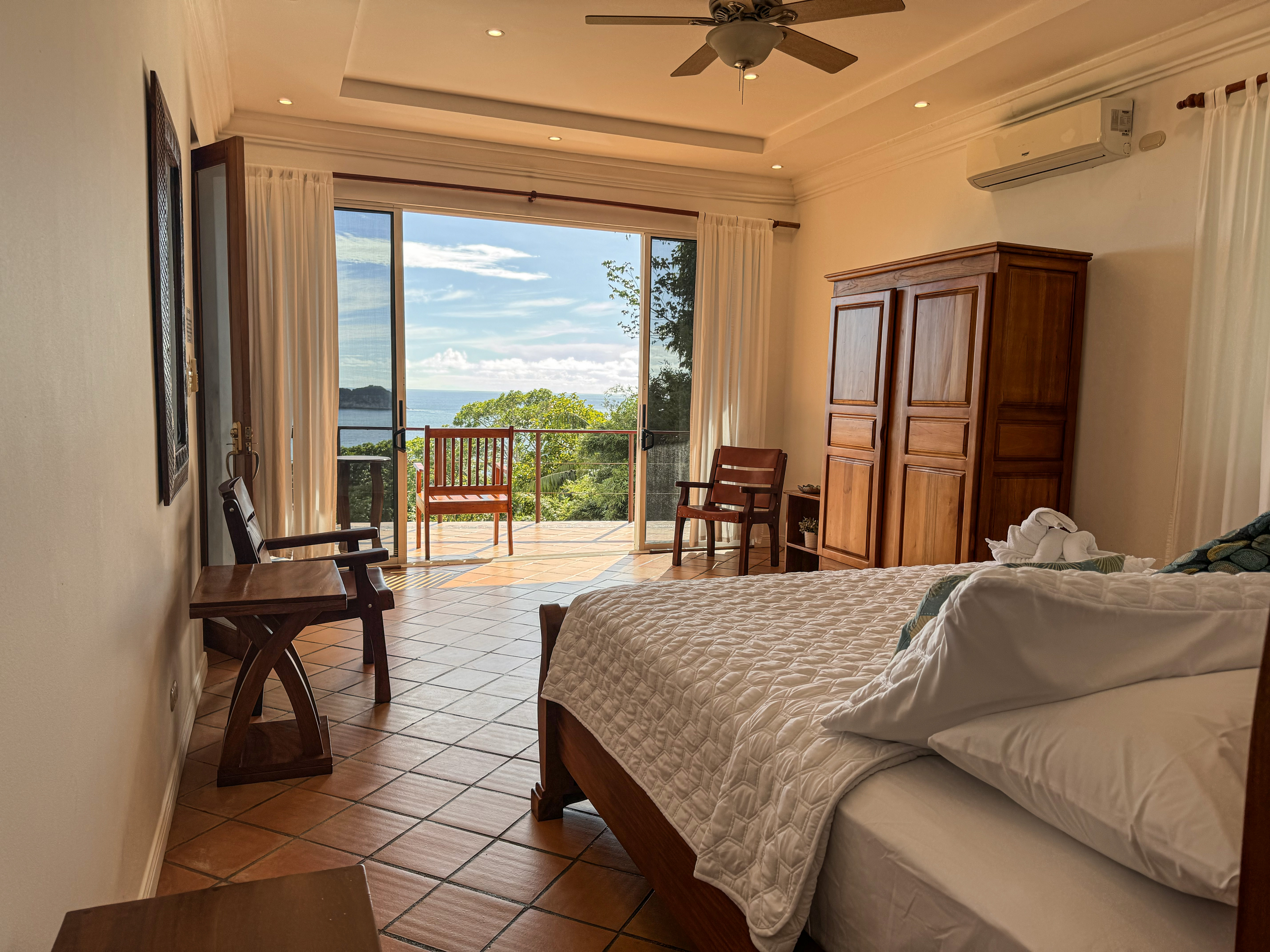 Manuel Antonio, Manuel Antonio, Puntarenas, CR, 4 Bedrooms Bedrooms, ,Residential,For Sale,Manuel Antonio,1617349